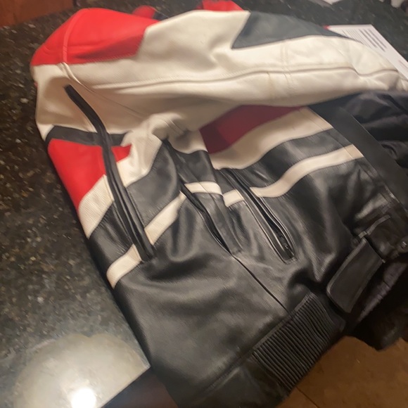 HJC motorcycle jacket leather with armor size 46 - Picture 2 of 4